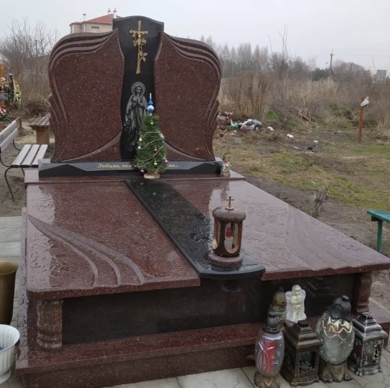 Подвійний памʼятник #pd121