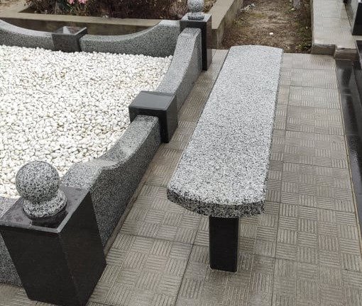 Гранітна лавка з граніту